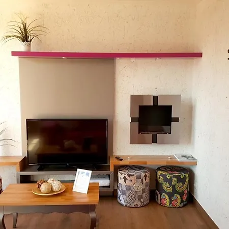 2 Bedrooms Bungalow With Shared Pool Garden And Wifi At